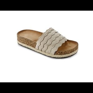 Platform slide sandals